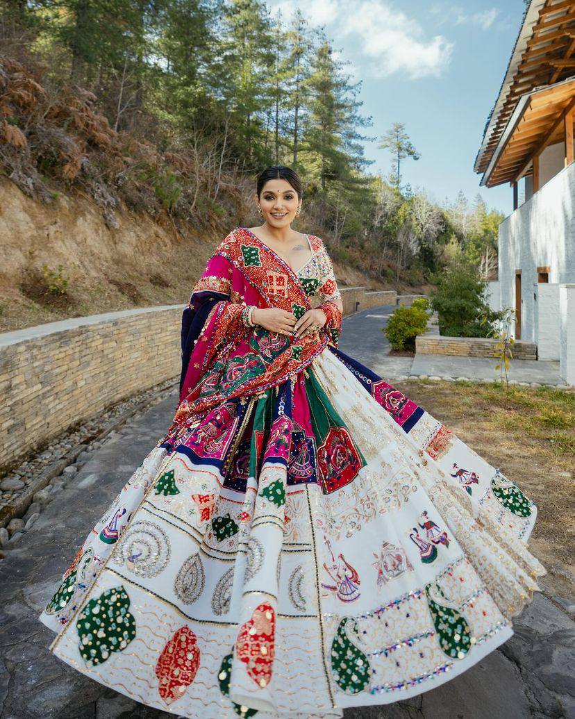 SUHANA SEQUENCE WORK DIGITAL PRINT MIRROR WORK LEHENGA CHOLI