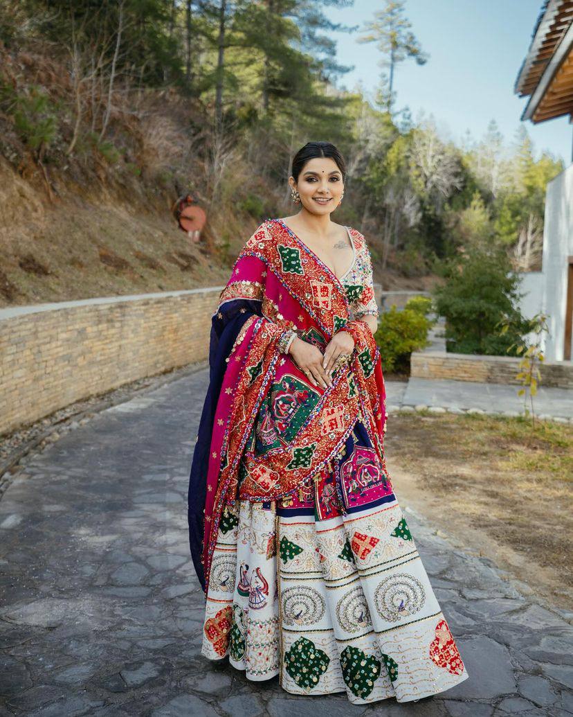 SUHANA SEQUENCE WORK DIGITAL PRINT MIRROR WORK LEHENGA CHOLI