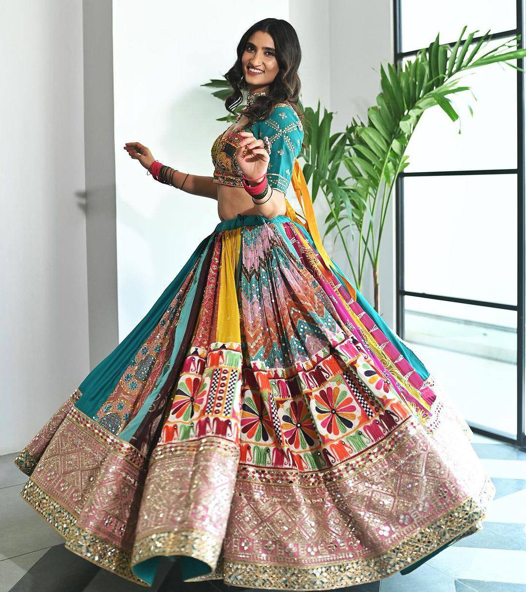HEAVY MUSLIN COTTON WITH CANVAS PATTA BORDER LEHENGA CHOLI