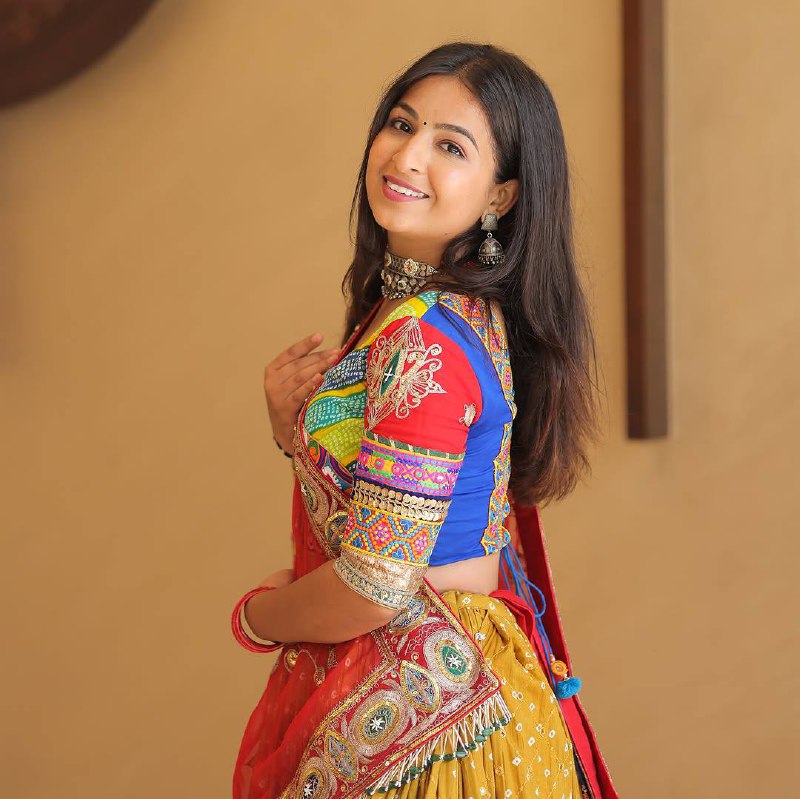 Golden Glow & Bandhani Breeze Traditional Patchwork Navratri Lehenga Set