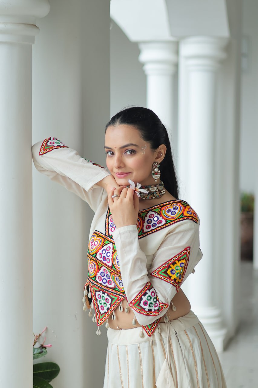 Heer-E-Riwaayat Off-White Mirror Choli Lehenga Set